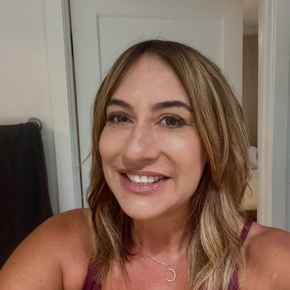 Meet your Posher, Claudia